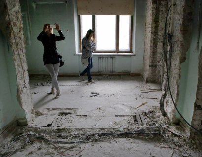Федерация профсоюзов Одесской области провела экскурсию по своему горевшему зданию на Куликовом поле