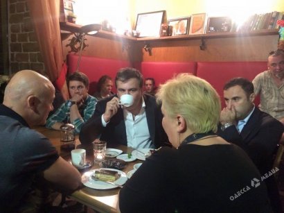 Губернатор Саакашвили попил чай к пользе для одесситов и своей 