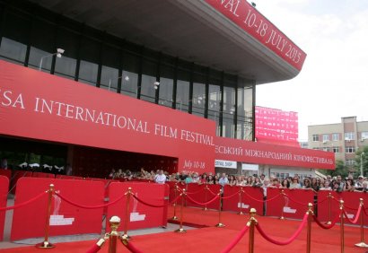 Кинофест-2015 стартовал в Одессе: красная дорожка