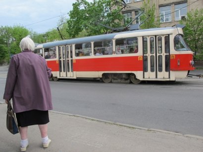 Право на бесплатный проезд в транспорте оставят, но в виде денежной компенсации