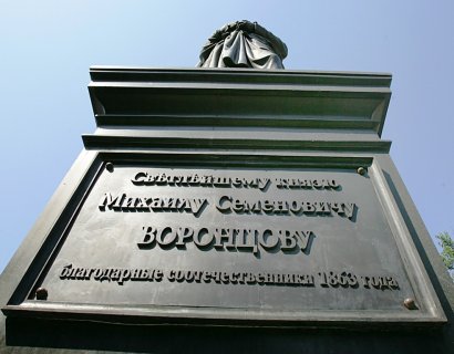 В Одессе ремонтируют памятник Воронцову
