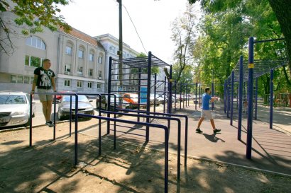 На Александровском проспекте  - обновленная спортплощадка