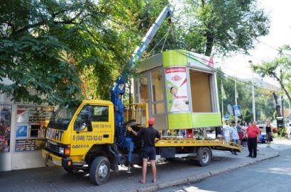 До начала учебного года в Одессе демонтируют все ларьки рядом со школами