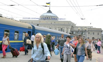 Одесский железнодорожный вокзал: август, час пик
