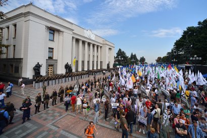 Украинский народ снова лишили права голоса?