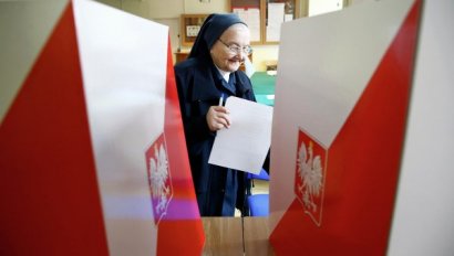 В Польше начался всенародный референдум 