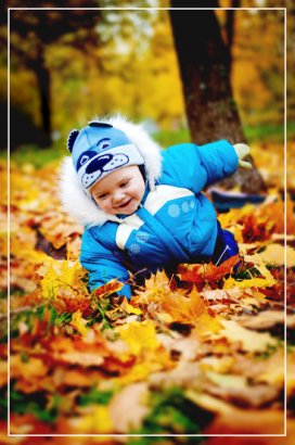 5 советов, как гулять с малышом до 1 года осенью