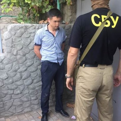 СБУ задержала на взятке одесского милиционера