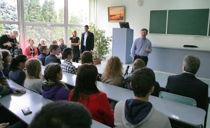 Встреча студентов НУ «ОЮА» с советником губернатора Михеила Саакашвили и кандидатом на пост городского головы Одессы Сашей Боровиком