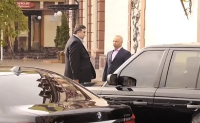 Спикер МВД распространил видео встречи Саакашвили с владельцем "Уралхима"
