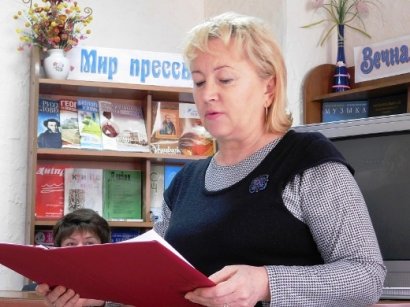 Почтенным одесситам и школьникам рассказали о жизни Леси Украинки в Одессе