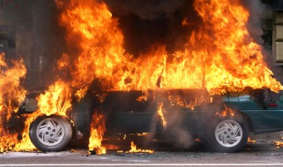 Трагедия в Одессе: В автомобиле сгорел человек