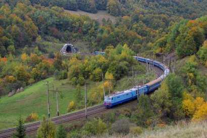 «Одесская железная дорога» добавила поезда на майские праздники