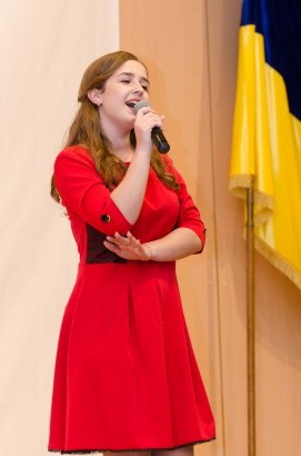 В «Одесской юридической академии» прошел вокальный конкурс на иностранных языках