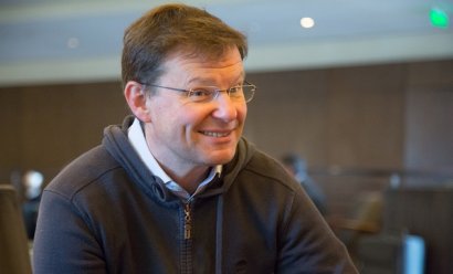 Еще один заместитель губернатора «строчит посты» в соцсетях на рабочем месте