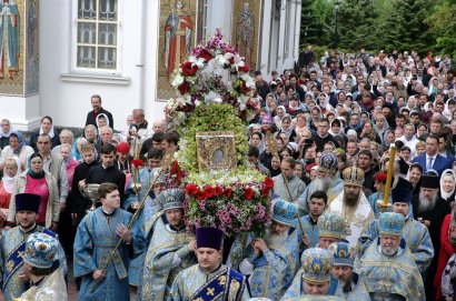 В Одессе совершена Божественная литургия и Крестный ход в честь праздника иконы Божией Матери «Живоносный Источник» (фото)