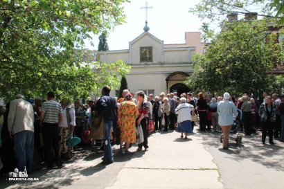 Православная церковь и одесситы продолжают помогать семьям переселенцев и малоимущим (фото)