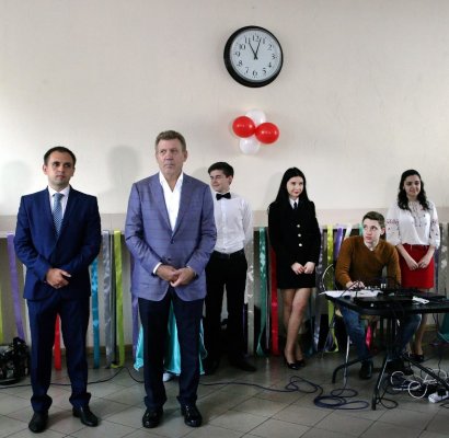 Сегодня лучшие выпускники Одессы получили путевку во взрослую жизнь (фото)
