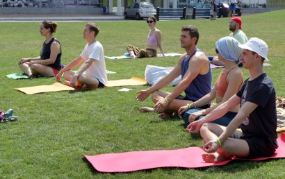 В парке Шевченко состоялся День йоги