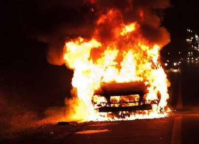 В Одессе ночью горел автомобиль