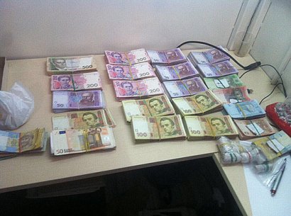 В Одессе "прикрыли" подпольный пункт обмена валют (фото)
