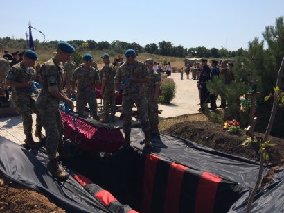 В Одессе состоялось захоронение останков погибших участников обороны города