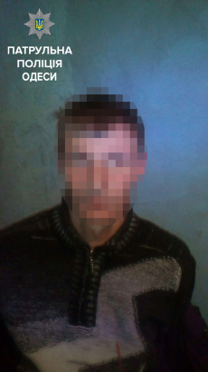 Одесские патрульные задержали мужчину по подозрению в нанесении телесных повреждений