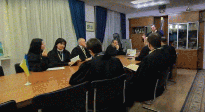 «Манекен Челлендж» захватил Киевский районный суд. Одессы (видео)