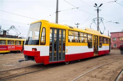 Новый низкопольный трамвай уже курсирует по одесским улицам (фото)