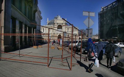 Перекрывается часть Дерибасовской до июля (фото)