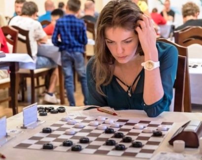 Гроссмейстер Виктория Мотричко выиграла шашечный турнир во Франции