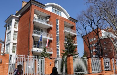 Польское генеральное консульство в Одессе приостановило работу