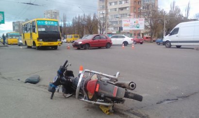 Сразу два человека пострадали в ДТП на поселке Таирова