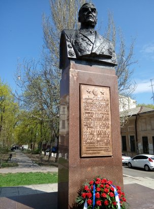 Памятник маршалу-освободителю Малиновскому восстановлен