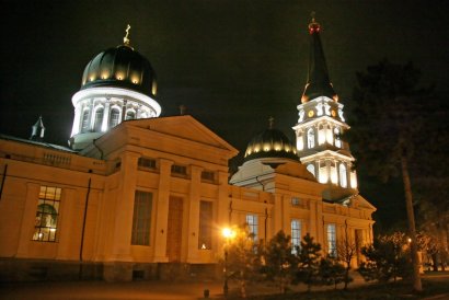 В праздник Светлого Христова Воскресения митрополит Агафангел совершил пасхальное богослужение в Спасо-Преображенском Одесском кафедральном соборе