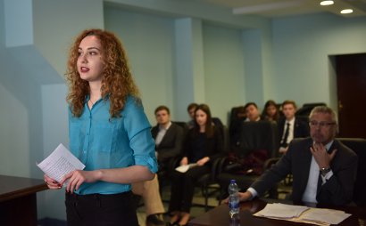 Одесских студентов ознакомили с работой американского суда