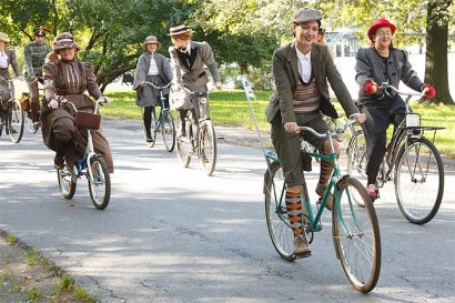 13 мая  в Пале-Рояль будет выставка и велопарад ретро-велосипедов