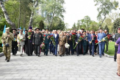 В День Победы на Аллее Славы возле памятника Неизвестному матросу прошли торжественные мероприятия &#8203;