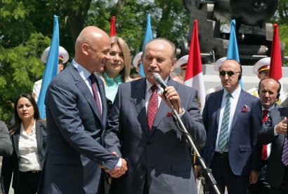 Стамбульский парк открыл президент