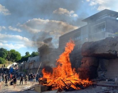 Пляжные страсти в районе «Дельфина» обросли сразу двумя уголовными статьями