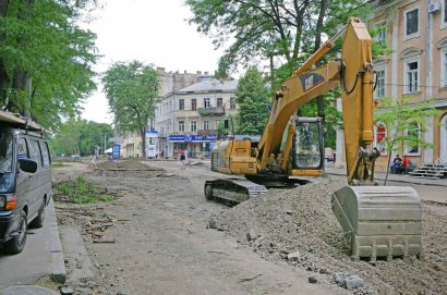 В Одессе продолжается реконструкция улицы Преображенской. Часть ее уже готова к укладке бетонных плит основания трамвайных путей
