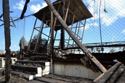 Ночной клуб «Пляжник» в результате пожара выгорел практически полностью