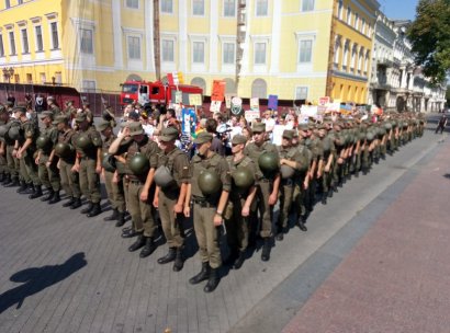 «Марш равенства» в Одессе не столько прошел, сколько «отсидел»