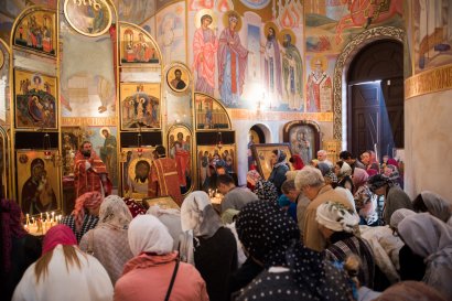 Сегодня православные христиане отмечают Воздвижение Честного и Животворящего Креста Господня