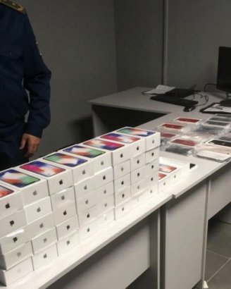 В Одесском аэропорту пассажир пытался ввезти в Украину 43 iPhone X