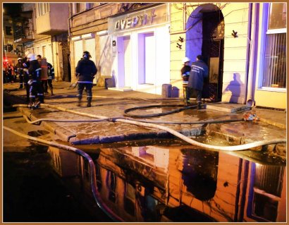 В Одессе горит квартира на Малой Арнаутской