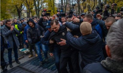 Экс-глава одесского «Правого сектора» снимал беспорядки в Горсаду в качестве журналиста