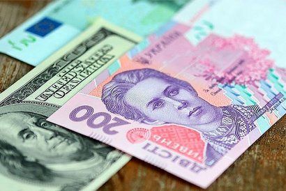 В Одесских обменниках доллар преодолел рубеж в 28 гривен