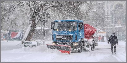 Для борьбы со снегом мобилизована почти вся коммунальная спецтехника