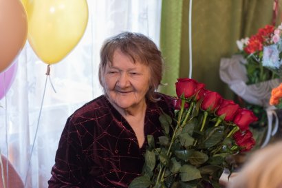 Одесситку поздравляют с 90-летием!